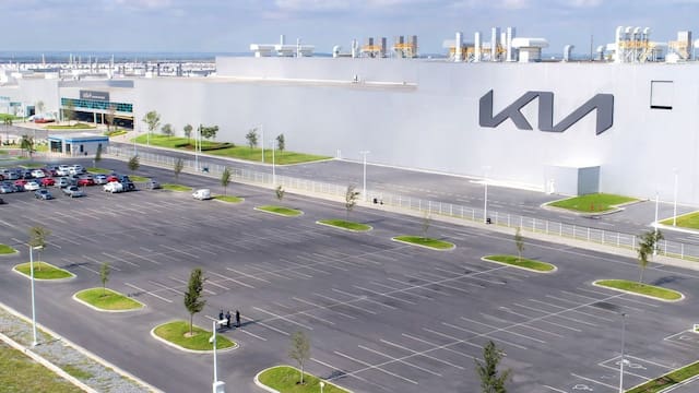 Kia acelera en Nuevo León con inversión multimillonaria para frenar el avance de los autos chinos