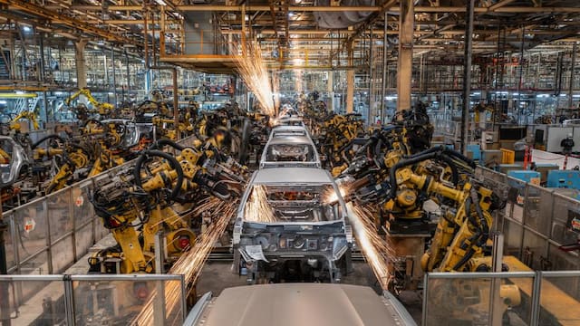 Nissan blinda su hegemonía en México: Lidera ventas ante la presión global del sector