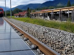 Confirmado | La primera planta solar ferroviaria del mundo supera 11.000 trenes sin fallos y ya despierta interés internacional