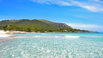 La isla “para pocos” de Canarias casi desconocida y tiene las playas más bellas de España