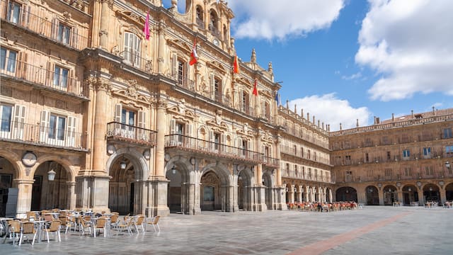 Le dicen la “Oxford española” y es una de las ciudades más hermosas del país, según National Geographic