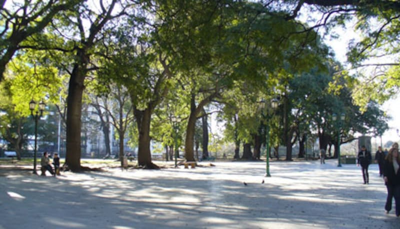 El predio se encuentra a metros de la Plaza San Martín