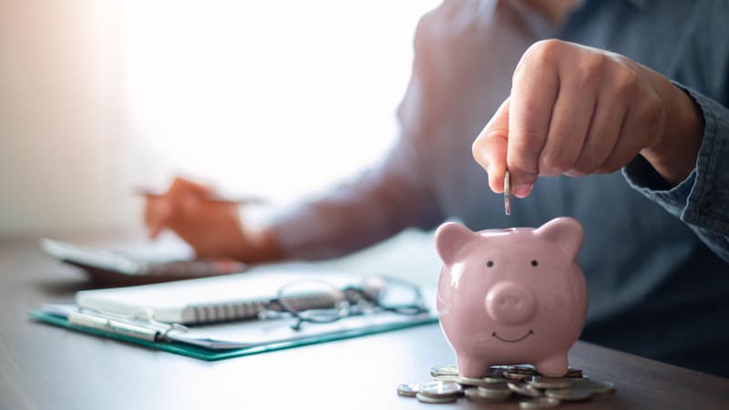 Existen depósitos con condiciones más flexibles para quienes prefieren tener el dinero disponible.