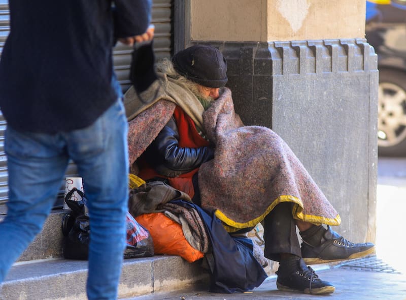 El Gobierno se prepara para el dato de pobreza: se ubicaría en torno al 30% y alcanzaría a 15 millones de personas.