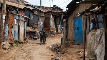 Pobreza: en qué distritos aumentó más y en cuáles hubo un alivio al bolsillo en el segundo semestre de 2025