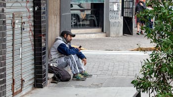 Endeudarse para comer: seis de cada diez hogares bonaerenses usan créditos para comprar alimentos