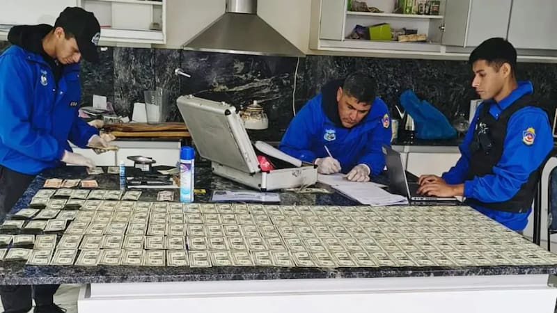 El Departamento Delitos Económicos en conjunto con la Dirección Delitos Neuquén realizó la investigación y los allanamientos del caso.