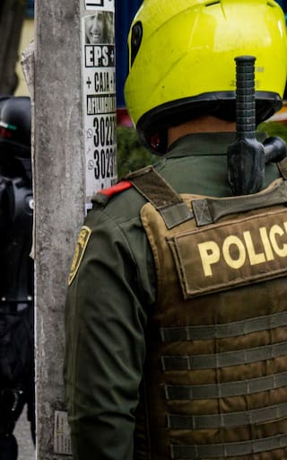 Investigan la caída de un dron con explosivos cerca del aeropuerto de Bogotá y una base militar: el grupo detrás