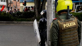 Investigan la caída de un dron con explosivos cerca del aeropuerto de Bogotá y una base militar: el grupo detrás