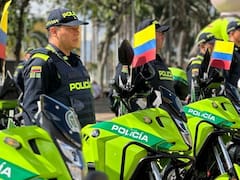 Más de 30 motocicletas 0 km, 72 cascos abatibles y 36 kits de herramientas: así se refuerza la seguridad en Kennedy