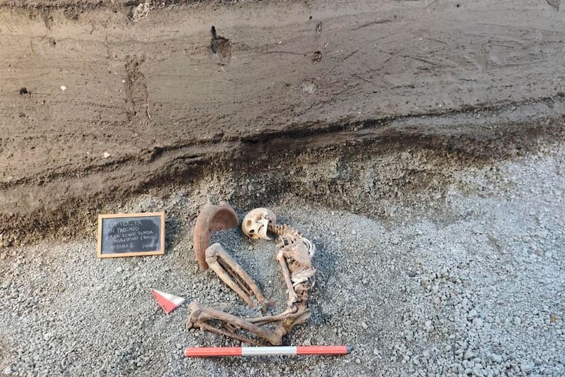 Pompeya reconstruye con inteligencia artificial la huida de una víctima del Vesubio.