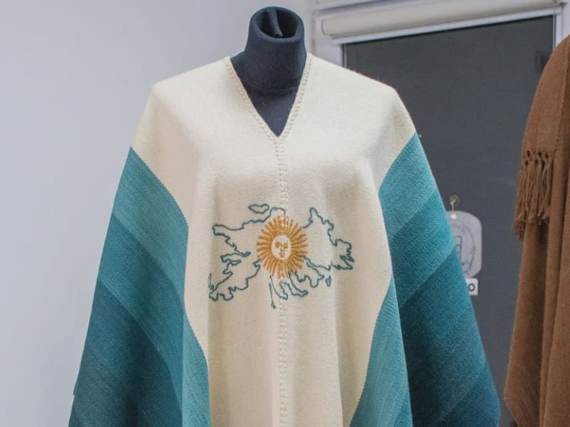 El diseño original del poncho con el motivo de las Islas Malvinas (Fuente: Ruta del Telar del Gobierno de Catamarca).