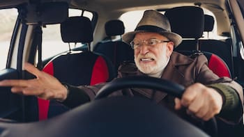Fin de la licencia de conducir | Los mayores de 65 años ya no podrán volver a renovarla a menos que completen este trámite
