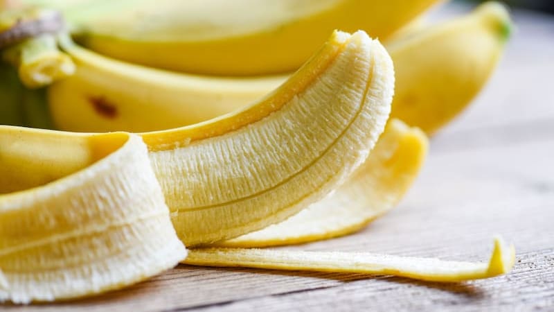¿Por qué conviene comer una banana después de cada cena? La ciencia explica cuáles son los múltiples beneficios que tiene