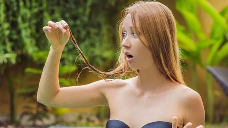 Por qué el pelo se puede poner verde tras meterte a la pileta y cómo evitarlo