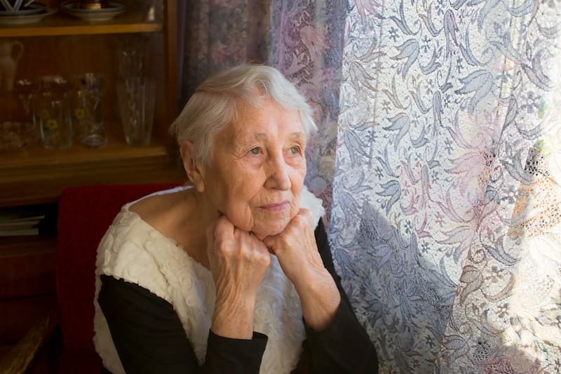 Por qué las personas que llegan a los 60 sin amigos cercanos aprenden una valiosa lección