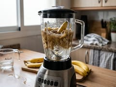 Licuar la cáscara de banana con agua, sin vinagre: por qué lo recomiendan y para qué sirve