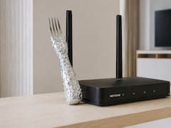 Por qué recomiendan poner un tenedor con papel aluminio sobre el router del wifi y para qué sirve