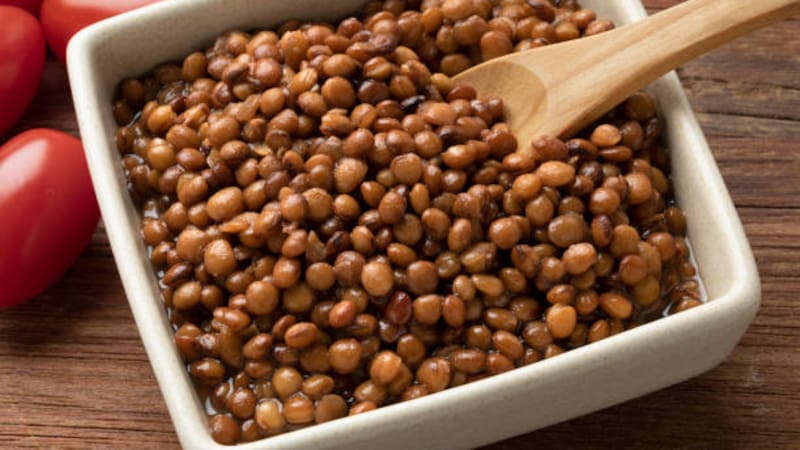 Por qué recomiendan poner vinagre en la olla al hacer las lentejas y para qué sirve