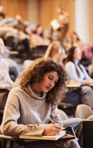 Posgrados 2026: la IA redefine los programas de las principales escuelas de negocios