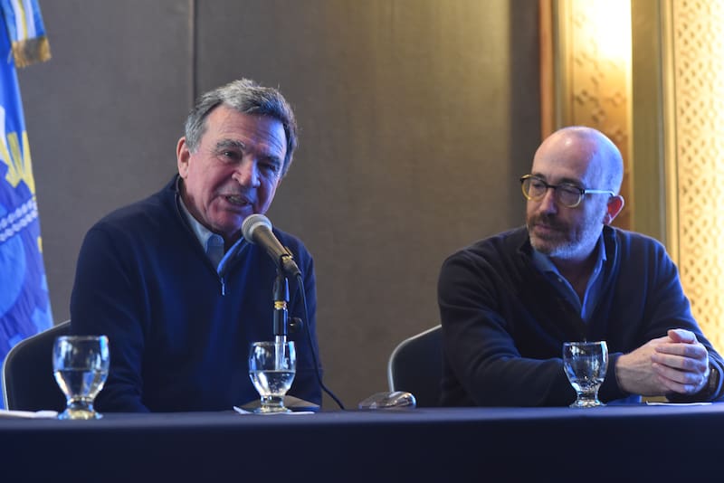 “Desde el aporte a la educación apoyamos a las personas para integrarse a la sociedad y transformar el medio en el cual participan”, sostuvo el titular de Aluar, Javier Madanes Quintanilla.
