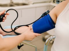 La “asesina silenciosa” afecta al 25% de las mujeres hispanas en Estados Unidos: qué hay que hacer según los expertos para ayudar a controlar la presión alta