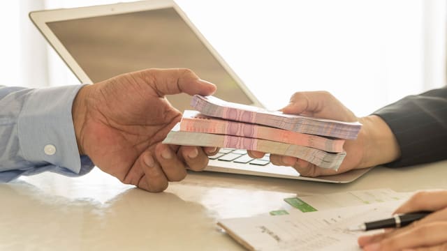 Las tasas para empresas bajaron a la mitad en lo que va del año