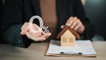 Préstamo al 0% para comprar una vivienda en España: quién puede pedirlo y hasta cuánto dinero ofrece el Gobierno