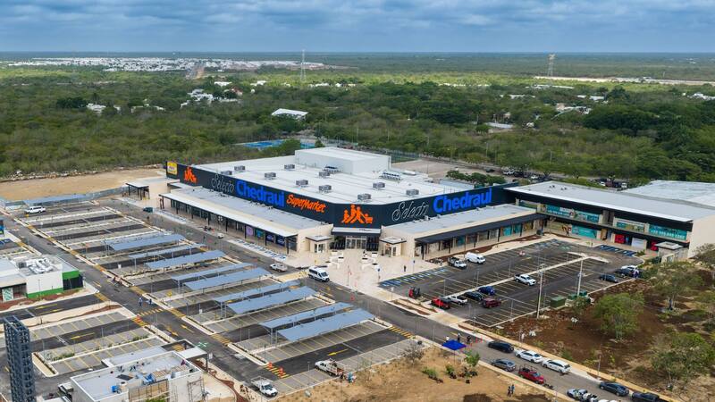 Vista panorámica del nuevo Prime Center Distrito Xcanatún, un desarrollo comercial de 32,400 m² ubicado al norte de Mérida.