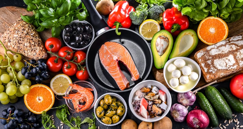 La dieta mediterránea es uno de los modelos más estudiados y recomendados por su relación con la prevención de enfermedades del corazón.