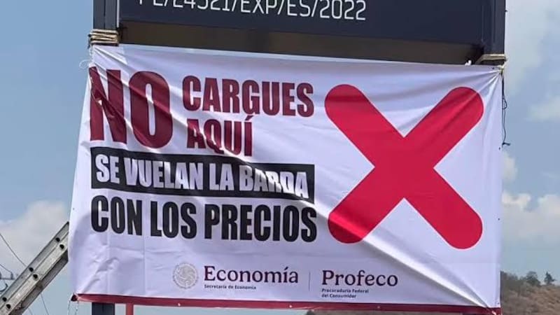 Profeco escracha a las gasolineras por no respetar los precios de combustible.