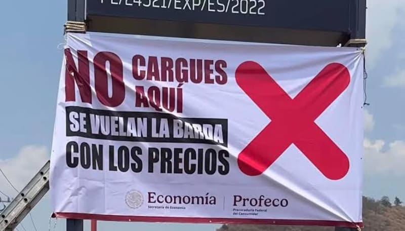 Profeco escracha a las gasolineras por no respetar los precios de combustible.