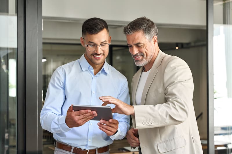 La convivencia de generaciones en el ámbito laboral es clave para las empresas.