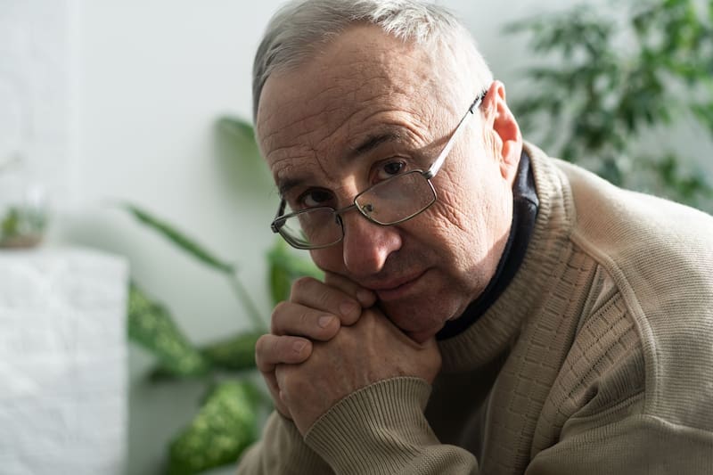 Jubilación a los 65 años: el nuevo esquema aplicará a quienes ingresen al servicio público estatal a partir de 2026, mientras que los trabajadores actuales conservarán las reglas vigentes. Fuente: Shutterstock.