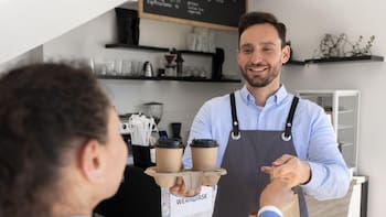 Ya no más propinas| La normativa impide a restaurantes, bares y cafeterías que los meseros cobren dinero adicional por la atención