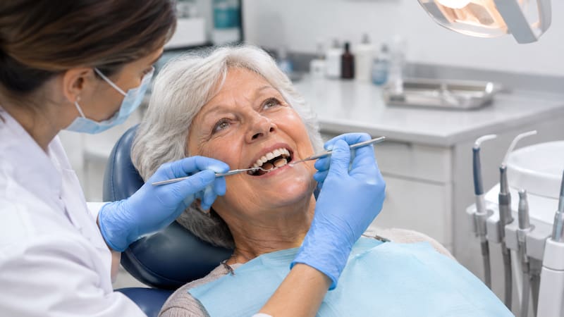 Cómo acceder al beneficio de prótesis dentales gratuitas a través de PAMI.