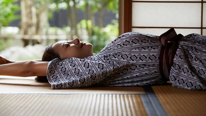 Proverbio japonés de la semana: “El puente que resiste el río no desafía la corriente, apoya bien sus pilares”