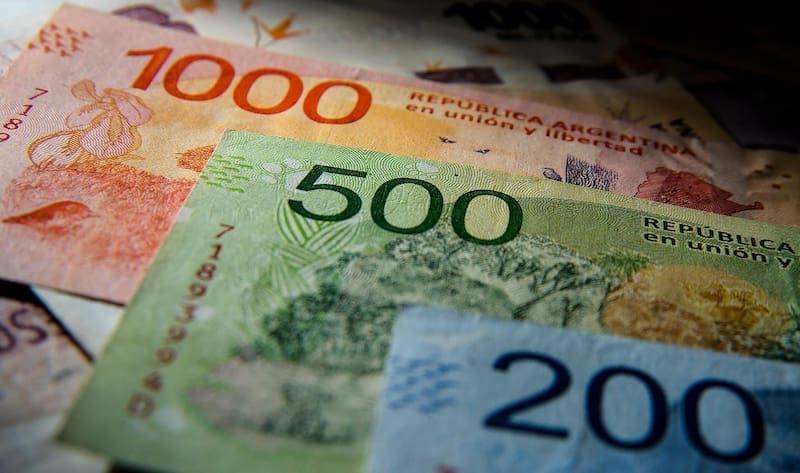 Qué significa ordenar los billetes de menor a mayor en la billetera, según la psicología (foto: archivo).