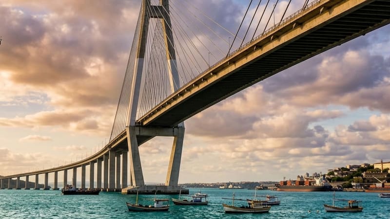 Construyen el puente sobre el mar más largo de América Latina | Tendrá cuatro carilles que conectarán dos ciudades importantes. (Imagen ilustrativa generada con IA)