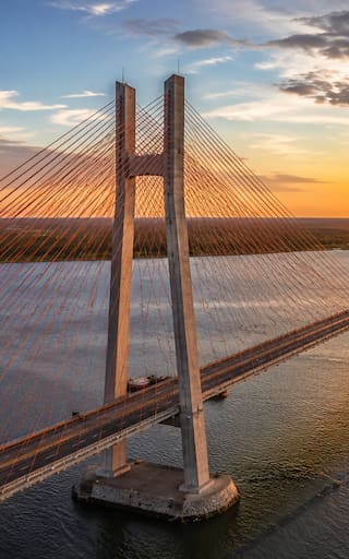 Inauguraron uno de los puentes más extensos de América Latina: cruza el río con un cableado de última generación y conecta el Oriente con el Occidente