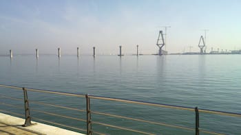 Megaconstrucción del viaducto más largo del país: estará suspendido sobre el océano gracias a una torre hundida