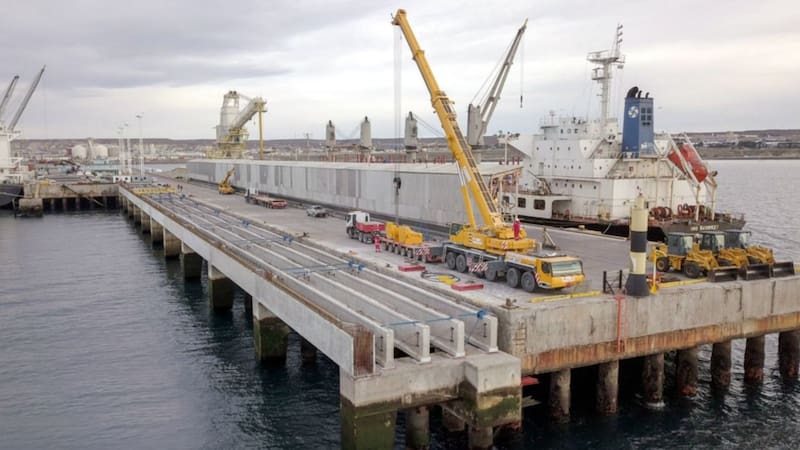 El Muelle Almirante Storni es clave en el turismo argentino, en la actividad pesquera y en la productividad local. Foto (Archivo)