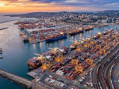 Lanzan 227 bloques de hormigón al mar para construir el puerto más grande del mundo: ocupará 1.370 hectáreas y tendrá más de 60 muelles