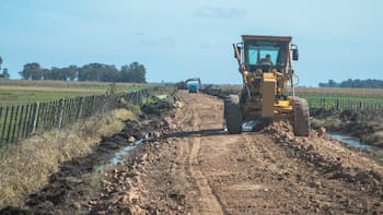Puerto Quequén repara una de las rutas más importantes: así la dejaron “como nueva” y lo festejaron los productores del campo