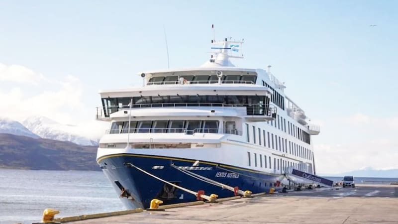 El buque Ventus Australis abrió la temporada de cruceros 2026-2027 en Ushuaia.