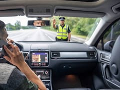 Oficial | Por orden de la Ley de Tránsito multarán y quitarán la licencia de conducir a todas las personas que manejen mientras usan el celular, si acumulan otras infracciones