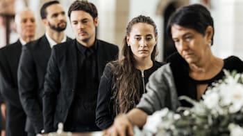 ¿Qué deben hacer los familiares si el titular de una cuenta bancaria fallece?: estos son los pasos para no heredar deudas