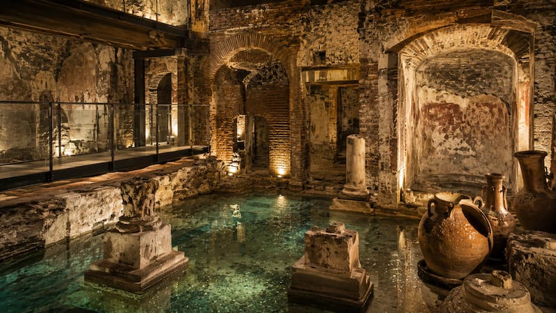 La Domus Aurea, considerada una de las residencias imperiales más lujosas de la antigua Roma.