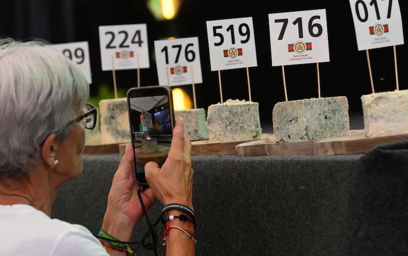 El mejor queso de Cabrales del año alcanza los 37.500 euros y bate un nuevo récord mundial.