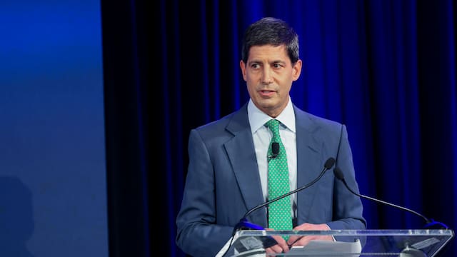 La FED no descarta subir las tasas en los próximos meses para controlar la inflación en EE.UU.